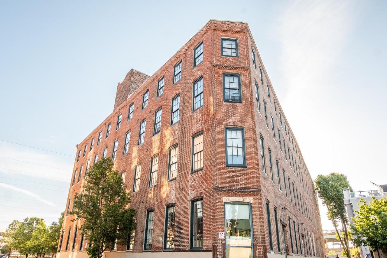 Frontdesk I Carriage Wheel Lofts Apts Philadelphia Apartamento Exterior foto
