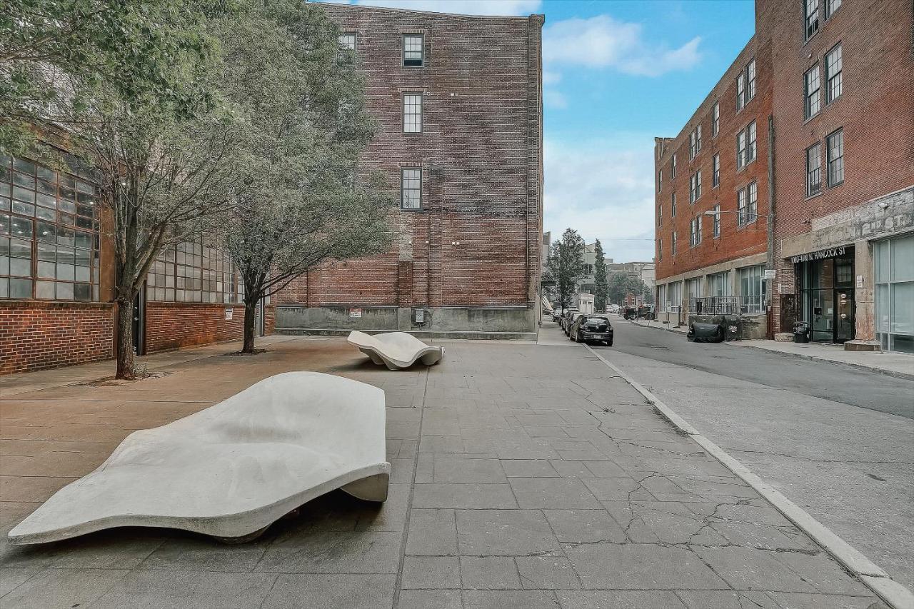 Frontdesk I Carriage Wheel Lofts Apts Philadelphia Apartamento Exterior foto